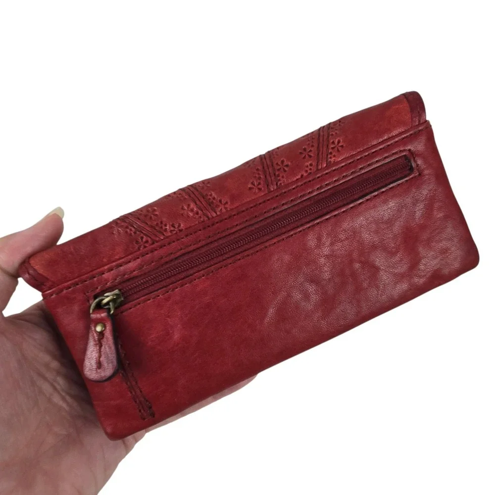 Vtg Boho Y2K Fossil Red Leather Floral Embossed Wallet Clutch Floral Lining 7.5